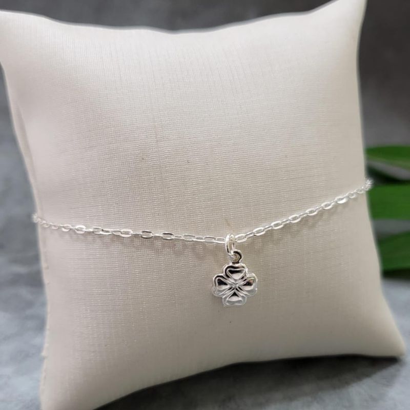 Pulseira com pingente trevo prata 925