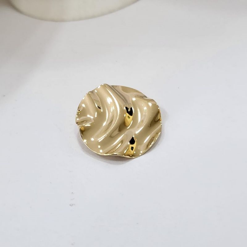 Pingente chapa redondo martelado banhado a ouro 18k