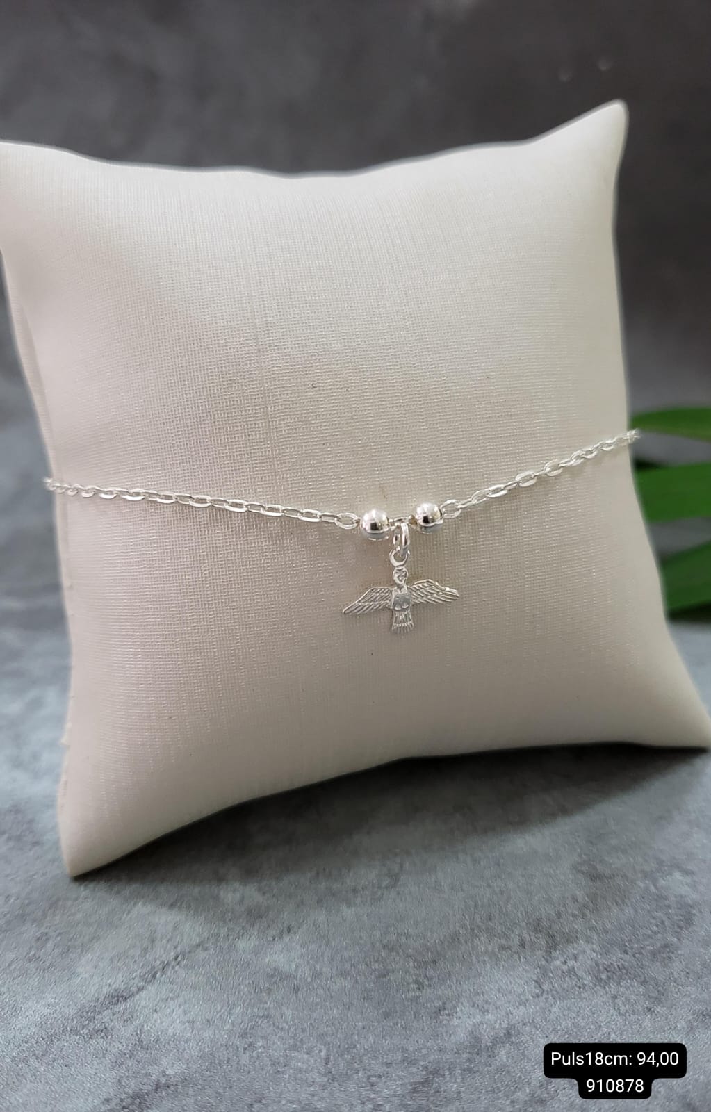 Pulseira com duas bolinhas pequenas e pingente espirito santo prata 925
