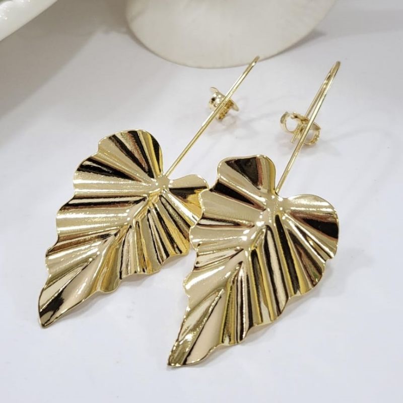Brinco gancho costela de adao banhado a ouro 18k