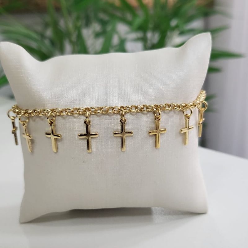 PULSEIRA COM PINGENTE CRUZ BANHADO A OURO 18K