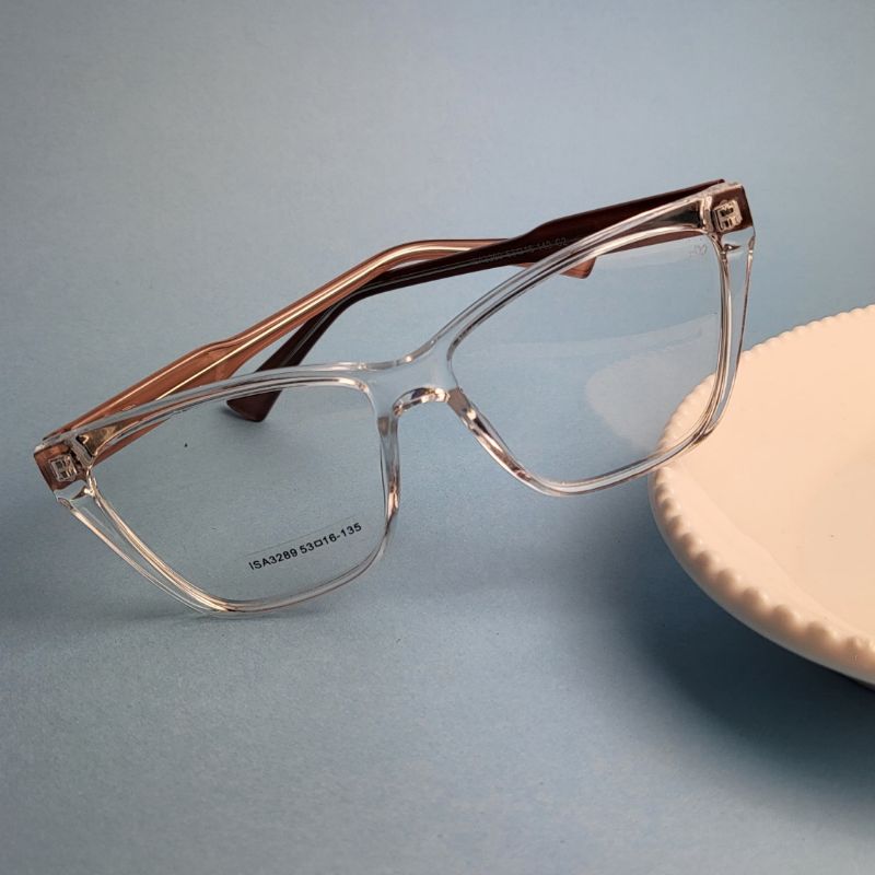 Armacao para oculos de grau quadrado na cor transparente com perna bege