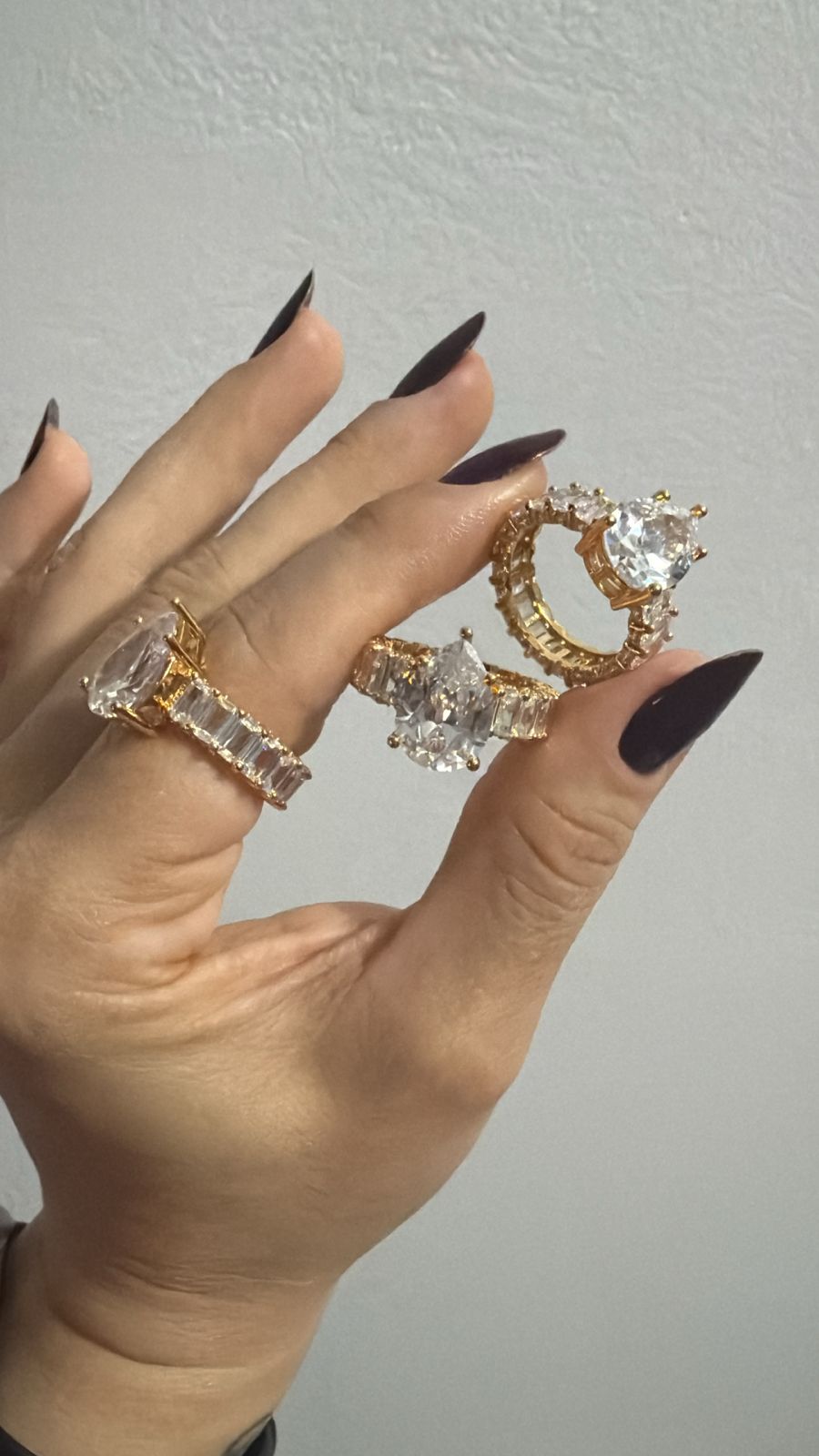 Anel Solitário Gota Aro em Zircônias Baguetes