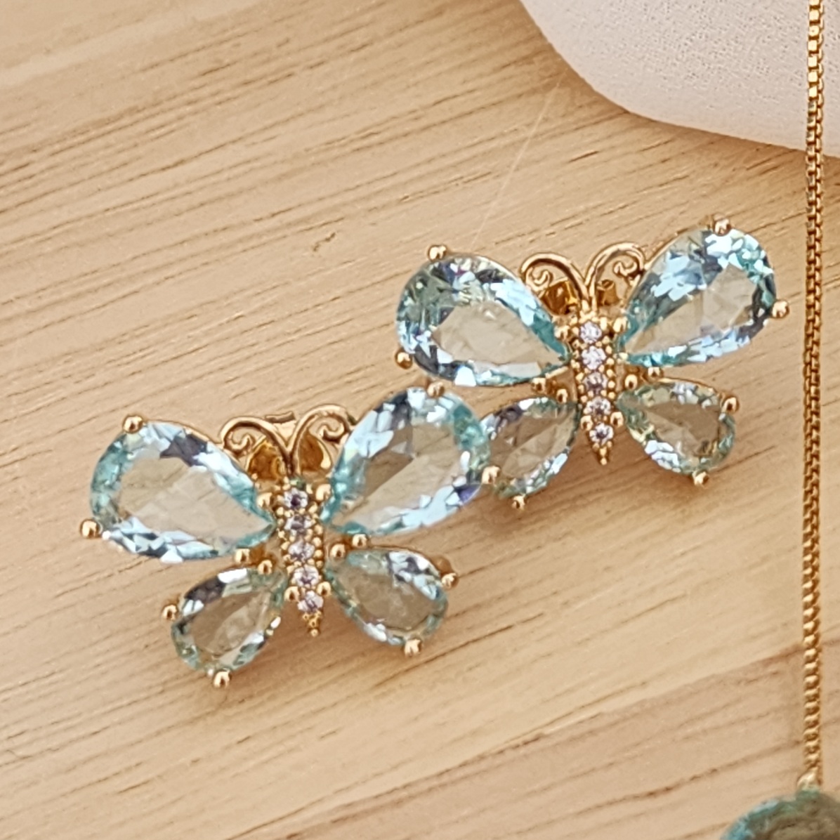 CONJUNTO DOURADO BORBOLETA ZIRCÔNIA