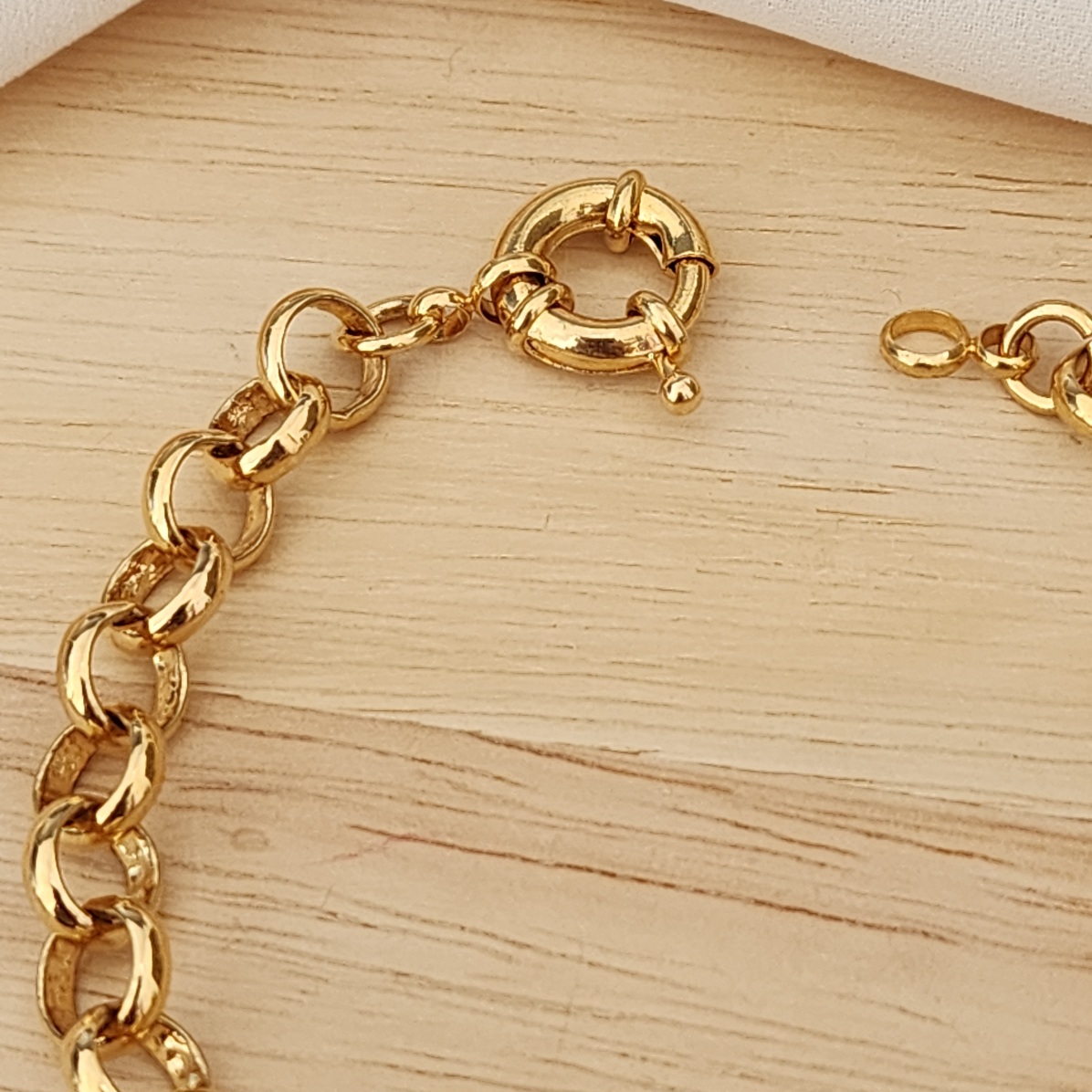 PULSEIRA DOURADA ELO PORTUGUÊS FECHO BÓIA