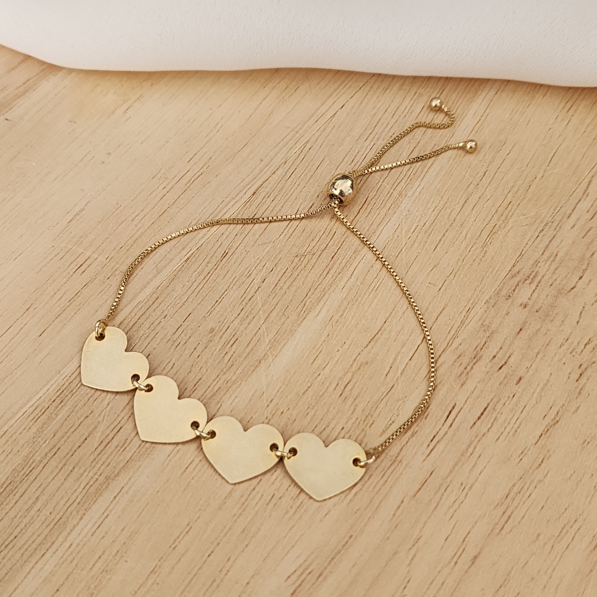 PULSEIRA DOURADA SHAMBALA CORAÇÕES