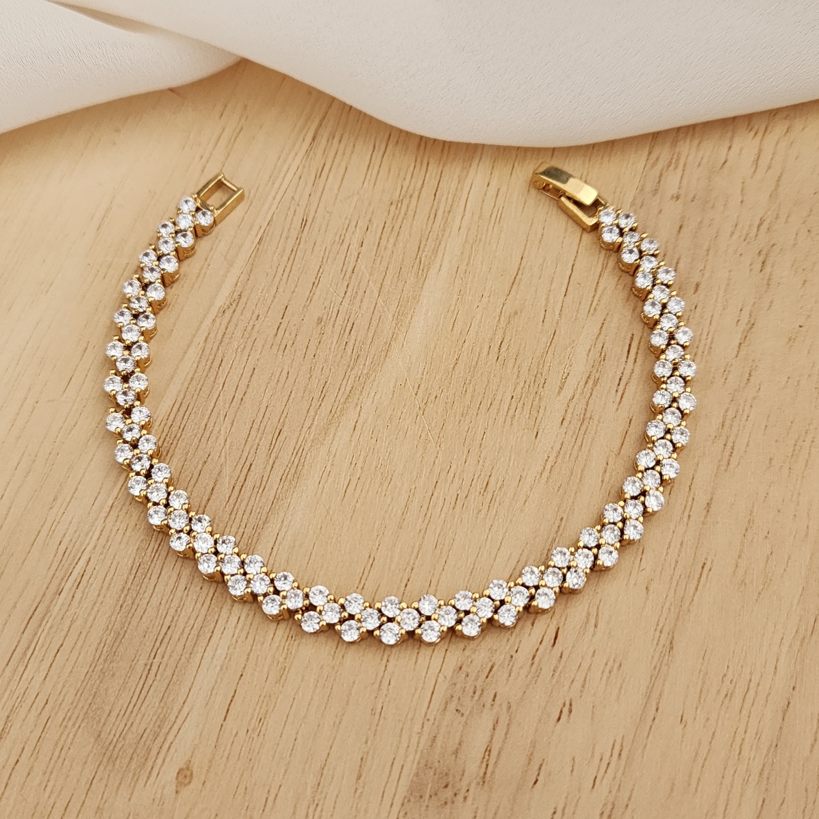 PULSEIRA DOURADA PEDRARIA CRISTAL