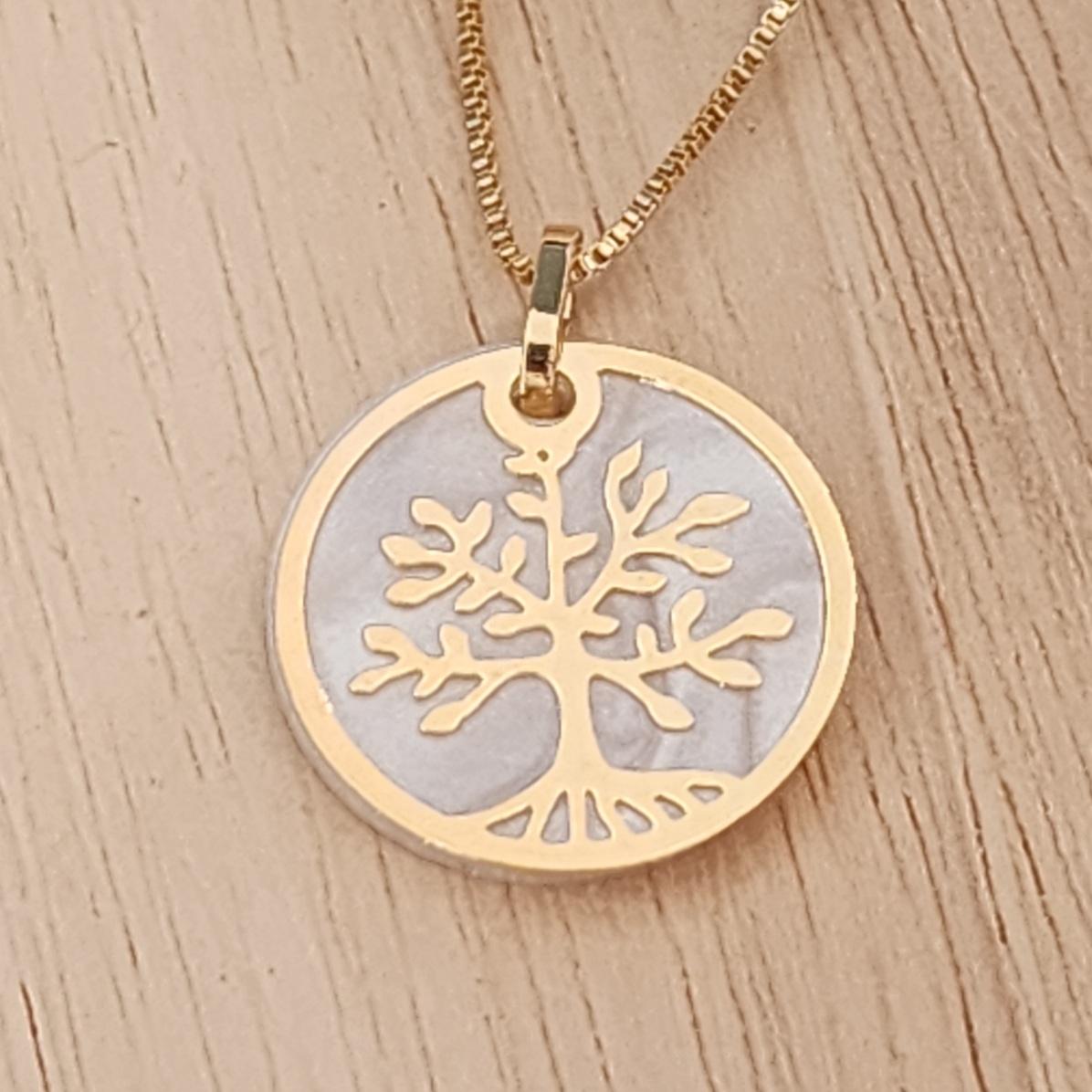COLAR VENEZIANA DOURADO ÁRVORE DA VIDA MADREPÉROLA