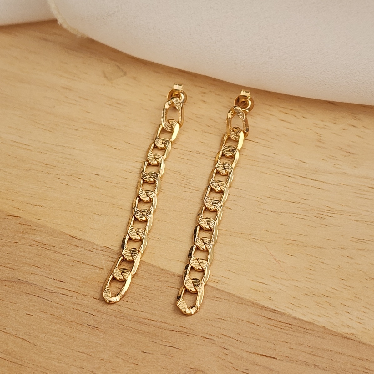 BRINCO DOURADO CORRENTE LONGA DOIS EM UM