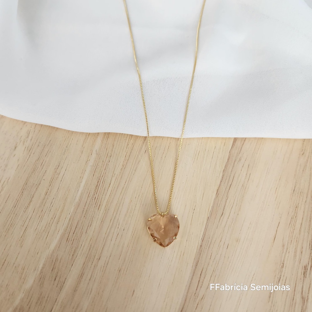 COLAR CORAÇÃO DOURADO PEDRA CITRINO