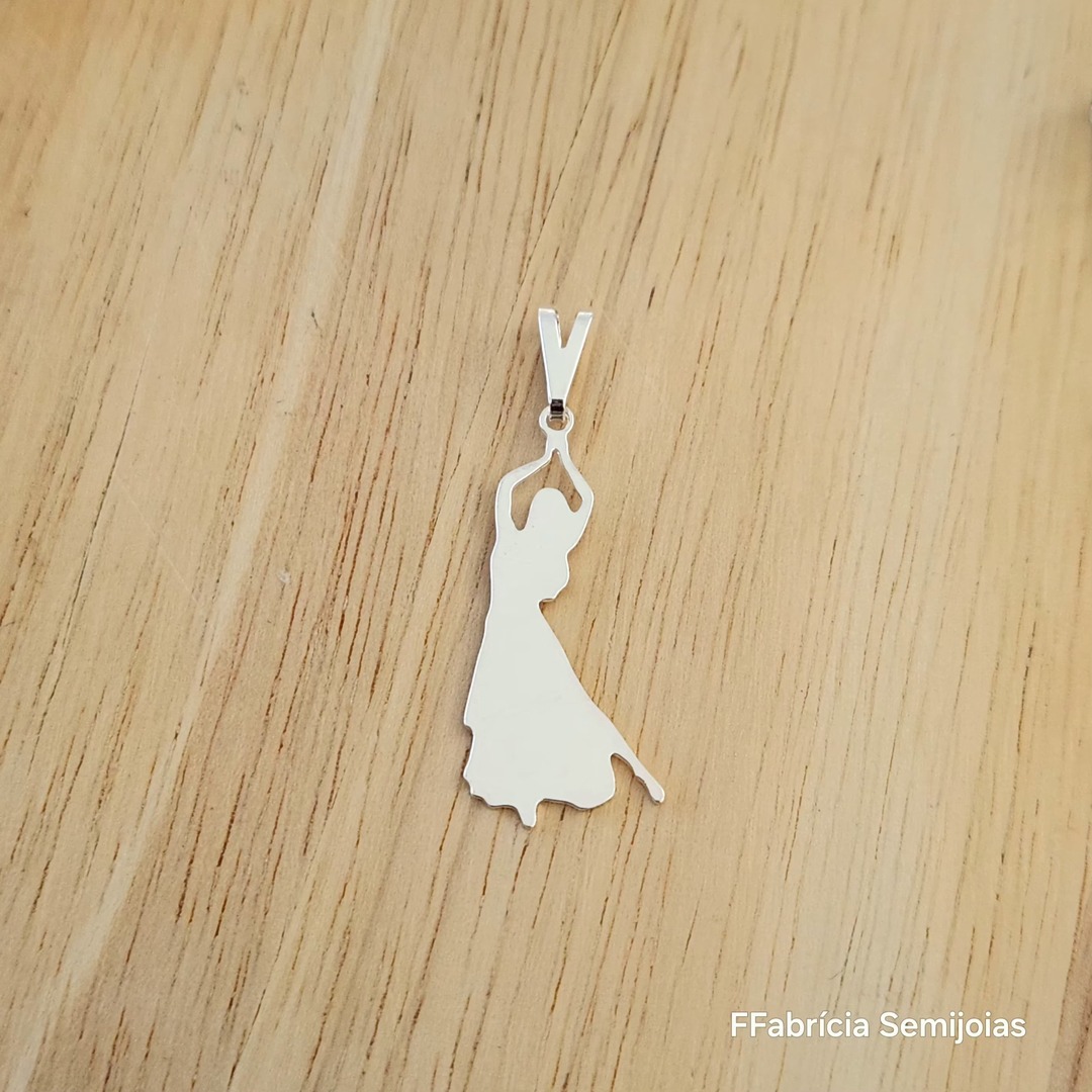 PINGENTE DANÇARINA 3CM