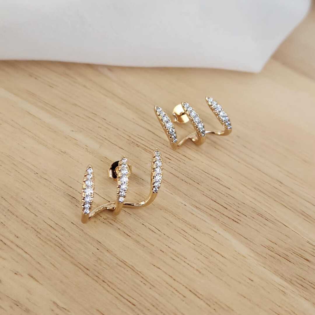 BRINCO EAR CUFF TRÊS FIOS CRAVEJADAS EM MICROZIRCÔNIAS CRISTAL