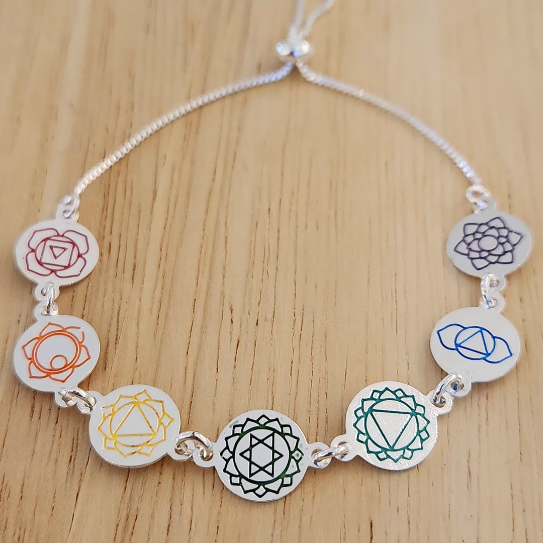 PULSEURA SHAMBALA VENEZIANA COM PINGENTE MANDALA 7 CHAKRAS COLOR