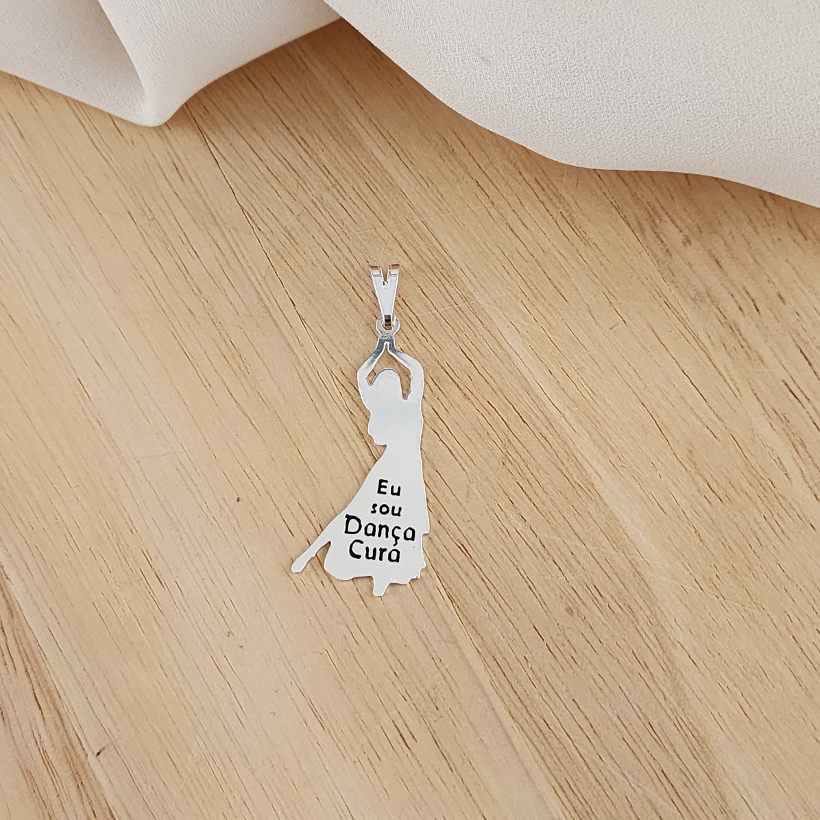 PINGENTE DANÇARINA 4CM EU SOU DANÇA CURA PRATA