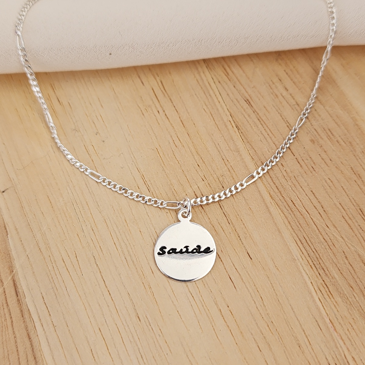 PULSEIRA TRÊS POR UM PINGENTE SAÚDE
