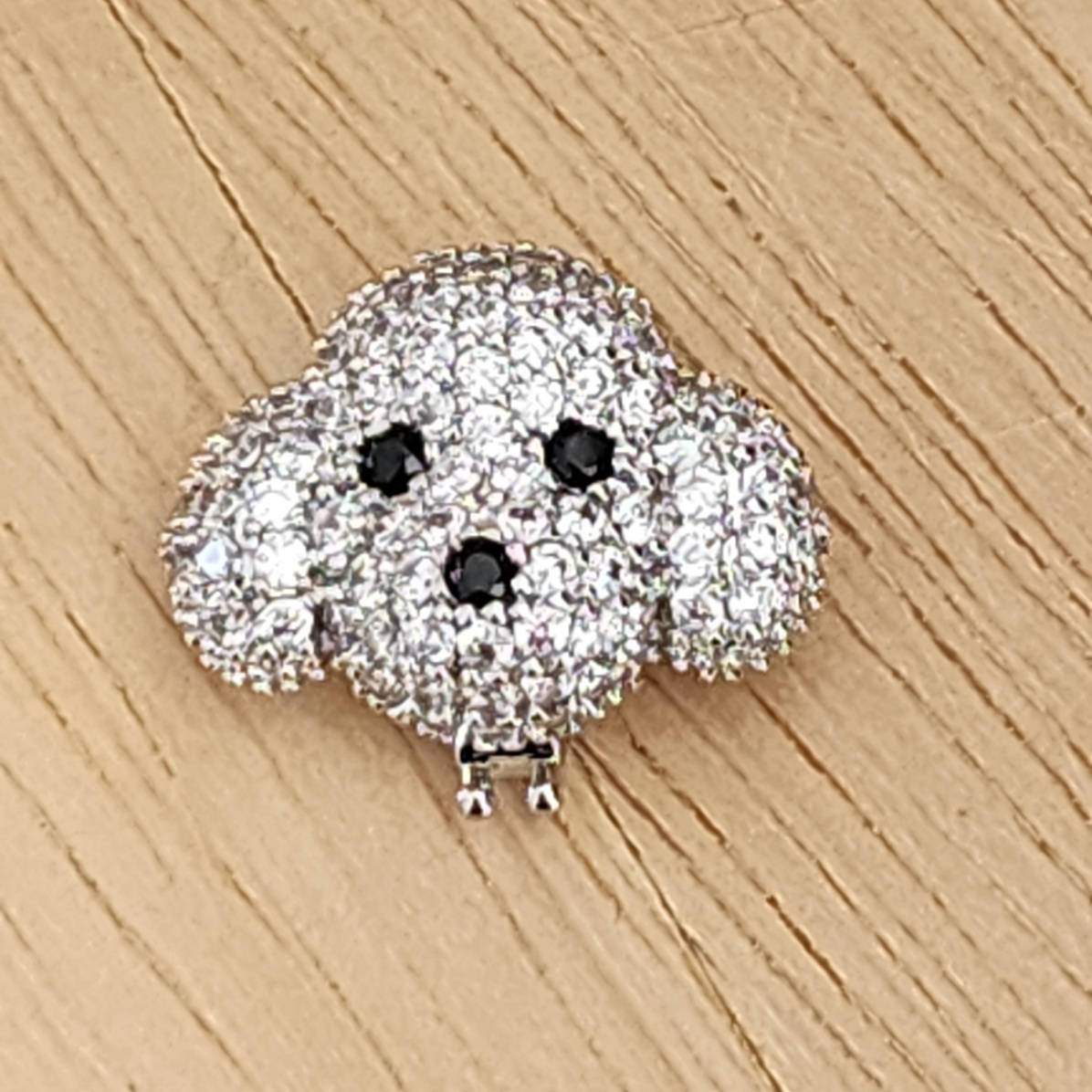 PINGENTE CHARM RÓDIO BRANCO ROSTO URSO CRAVEJADO EM ZIRCÔNIAS