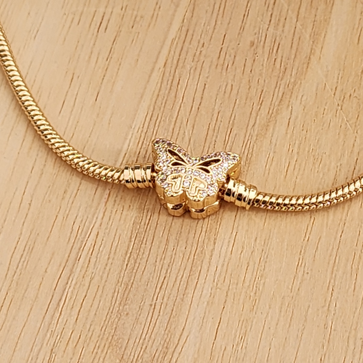 COLAR CHOKER MALHA REDONDA FECHO BORBOLETA