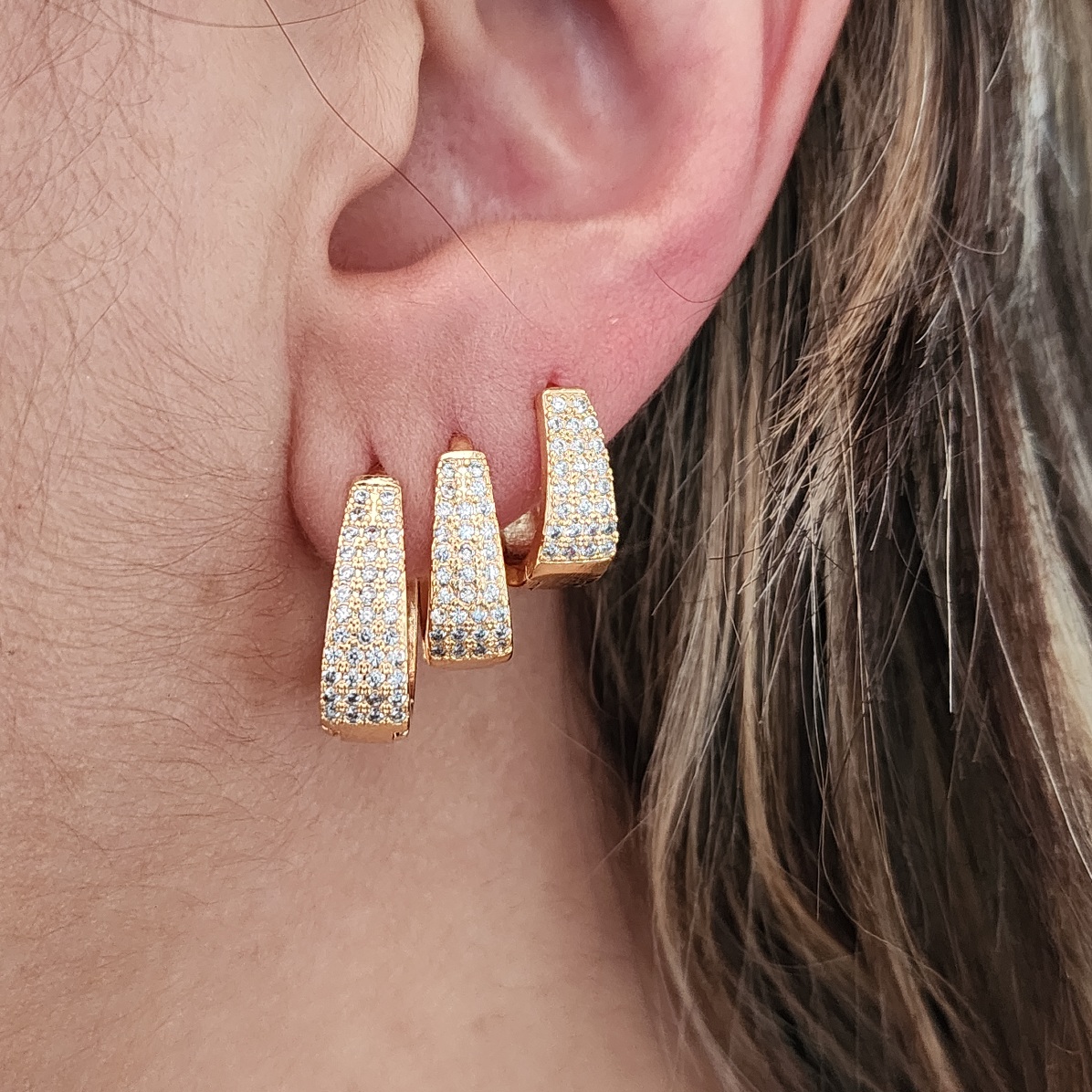 TRIO ARGOLAS CRAVEJADAS EM MICROZIRCÔNIAS GOTA TRÊS TAMANHOS