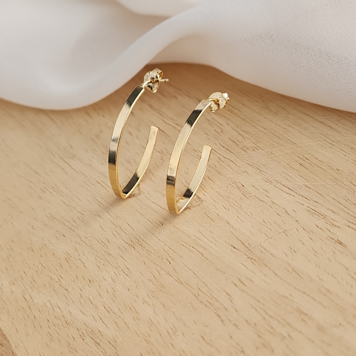 BRINCO ARGOLA ESTILO GOTA 3CM