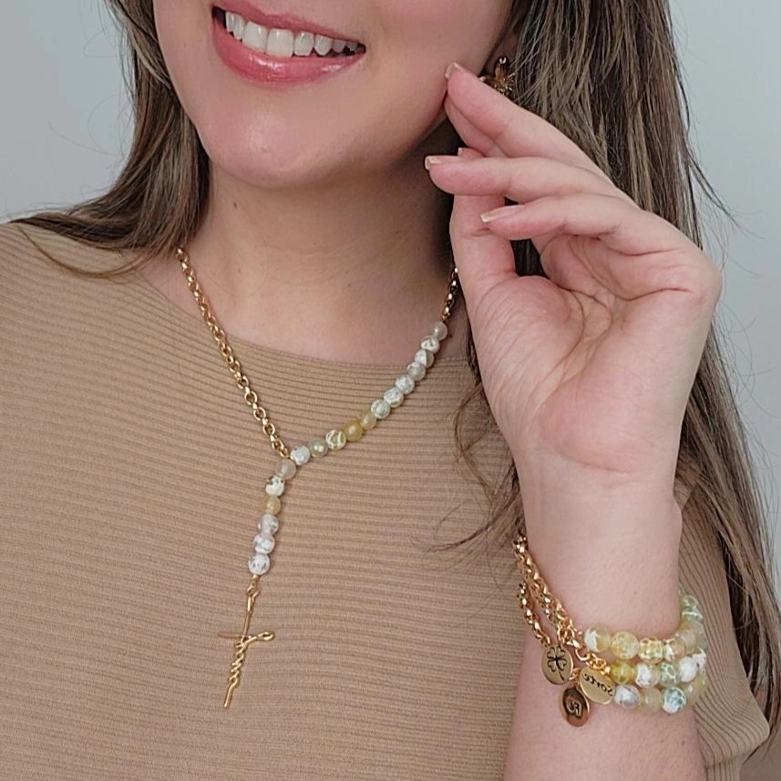PULSEIRA DOURADO ELOS PEDRAS NATURAIS AGATA CRAQUELADA AMARELA PINGENTE FÉ