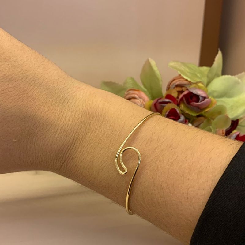 BRACELETE ARO FIO COM ONDA