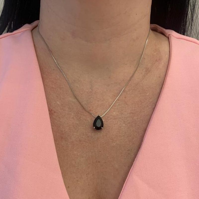 COLAR GOTA PRETA