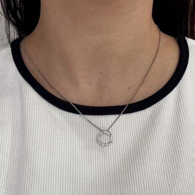 COLAR TORCIDO CRAVEJADO