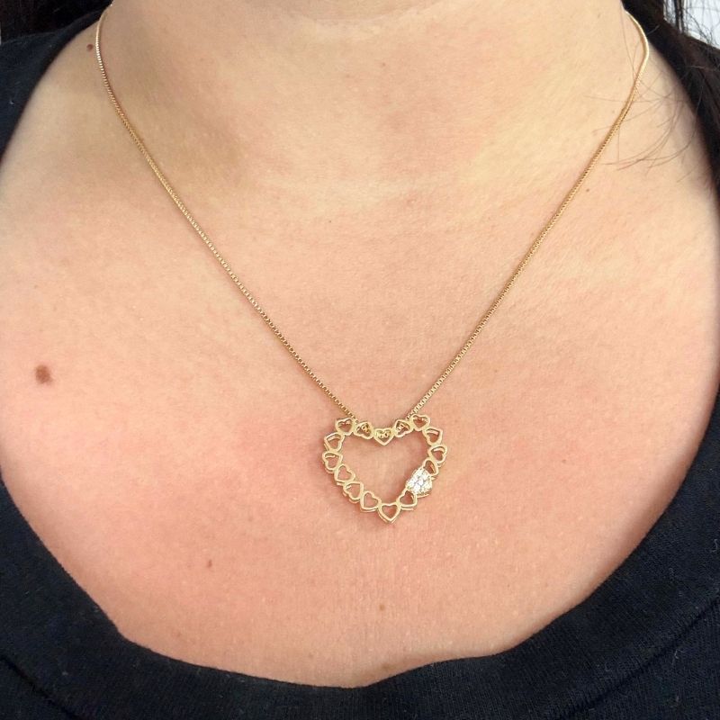 COLAR CORAÇÕES VAZADOS UNIDOS