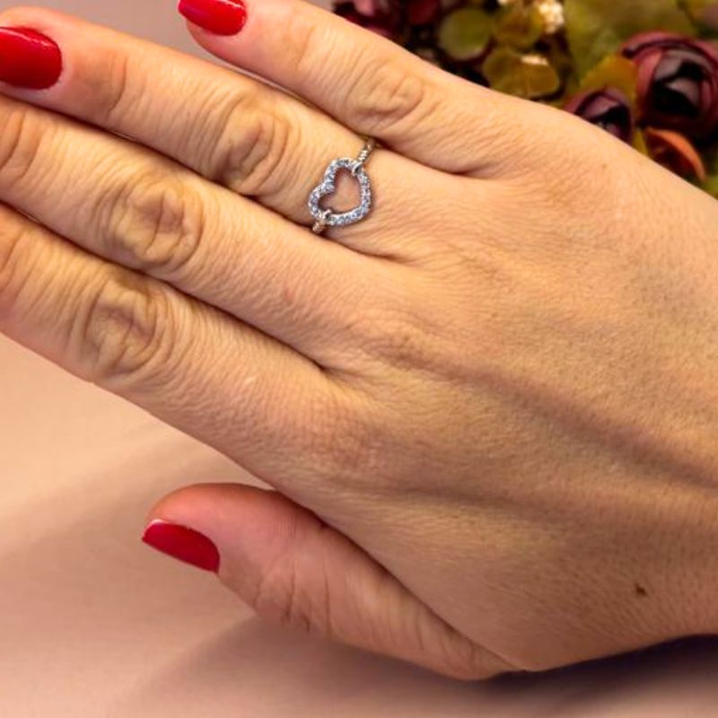 ANEL CORAÇÃO CRAVEJADO