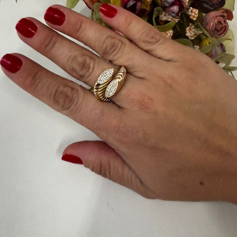 ANEL ABERTO OVAL CRAVEJADO