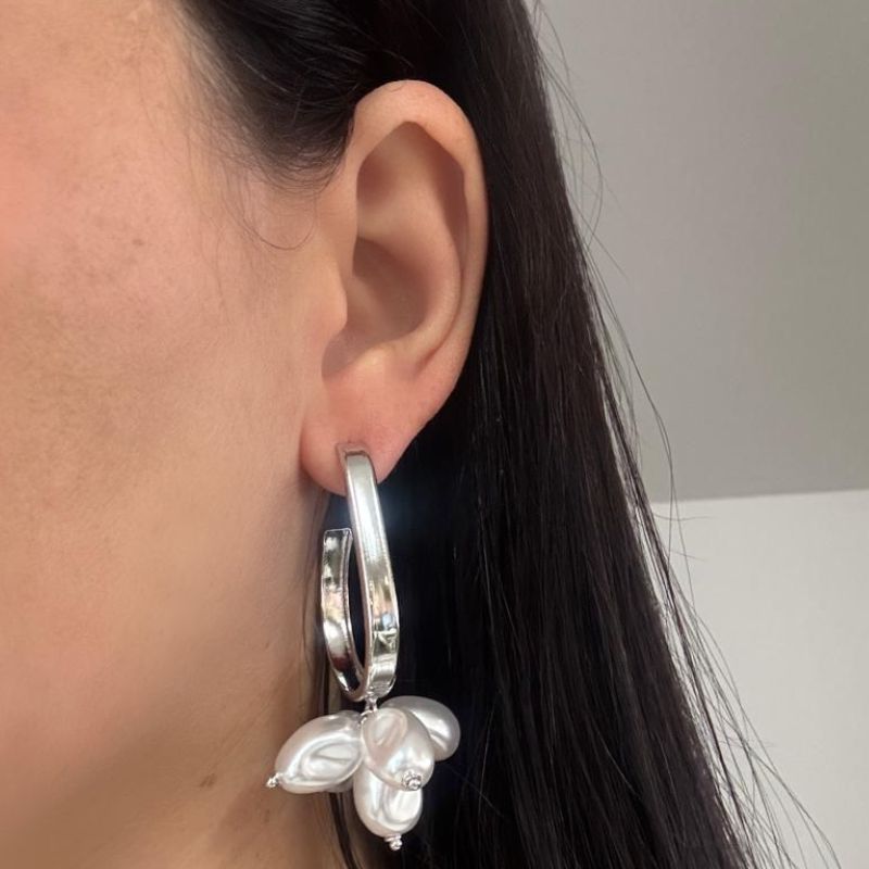 ARGOLA COM CACHO DE PÉROLAS