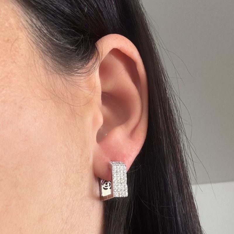 ARGOLA QUADRADA CRAVEJADA