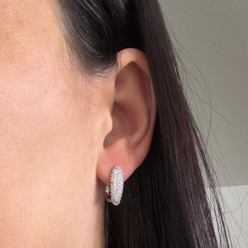 ARGOLA OVAL CRAVEJADA