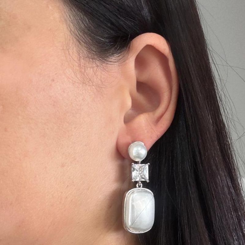 BRINCO FESTA PÉROLAS E ZIRCÔNIA QUADRADA