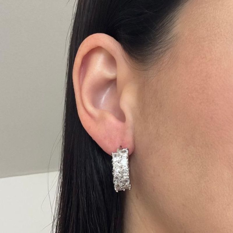 ARGOLA ZIRCÔNIAS DE CORAÇÃO