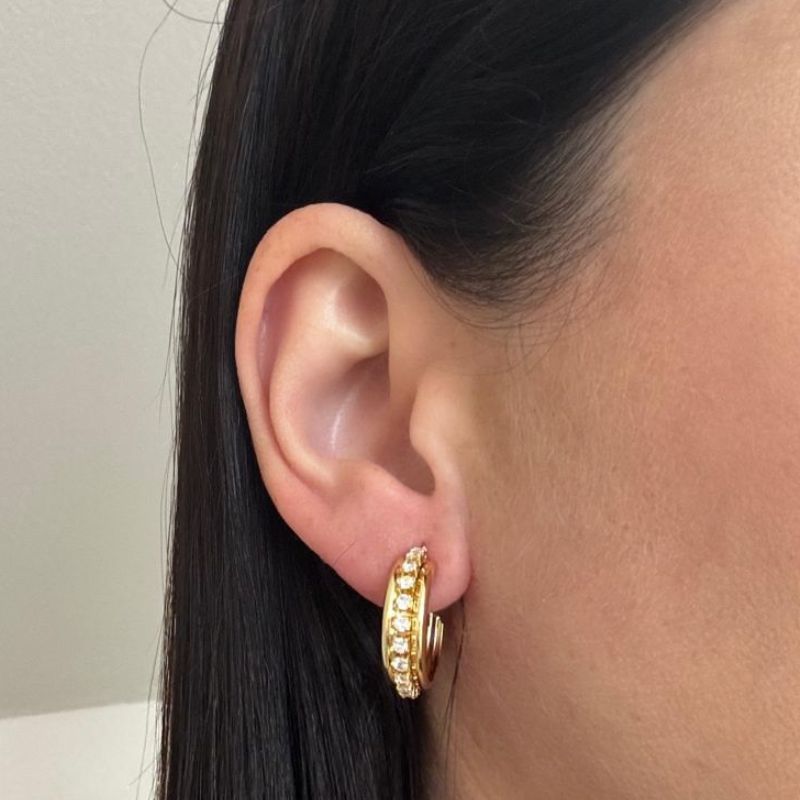 ARGOLA P DE TARRAXA COM ZIRCÔNIAS NO MEIO