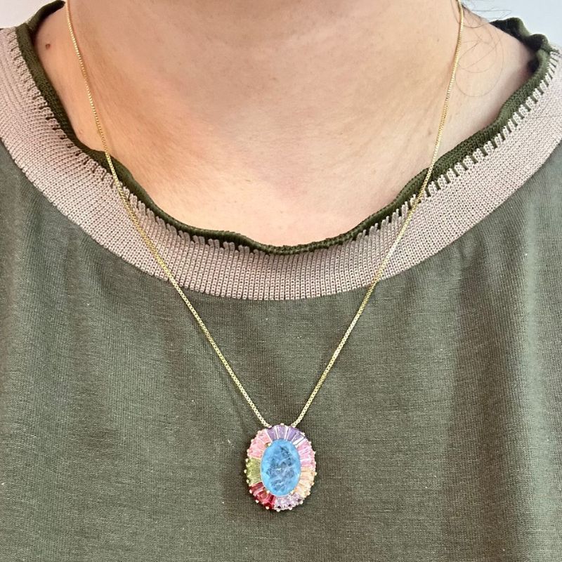 COLAR PINGENTE OVAL PEDRA E BAGUETES EM VOLTA