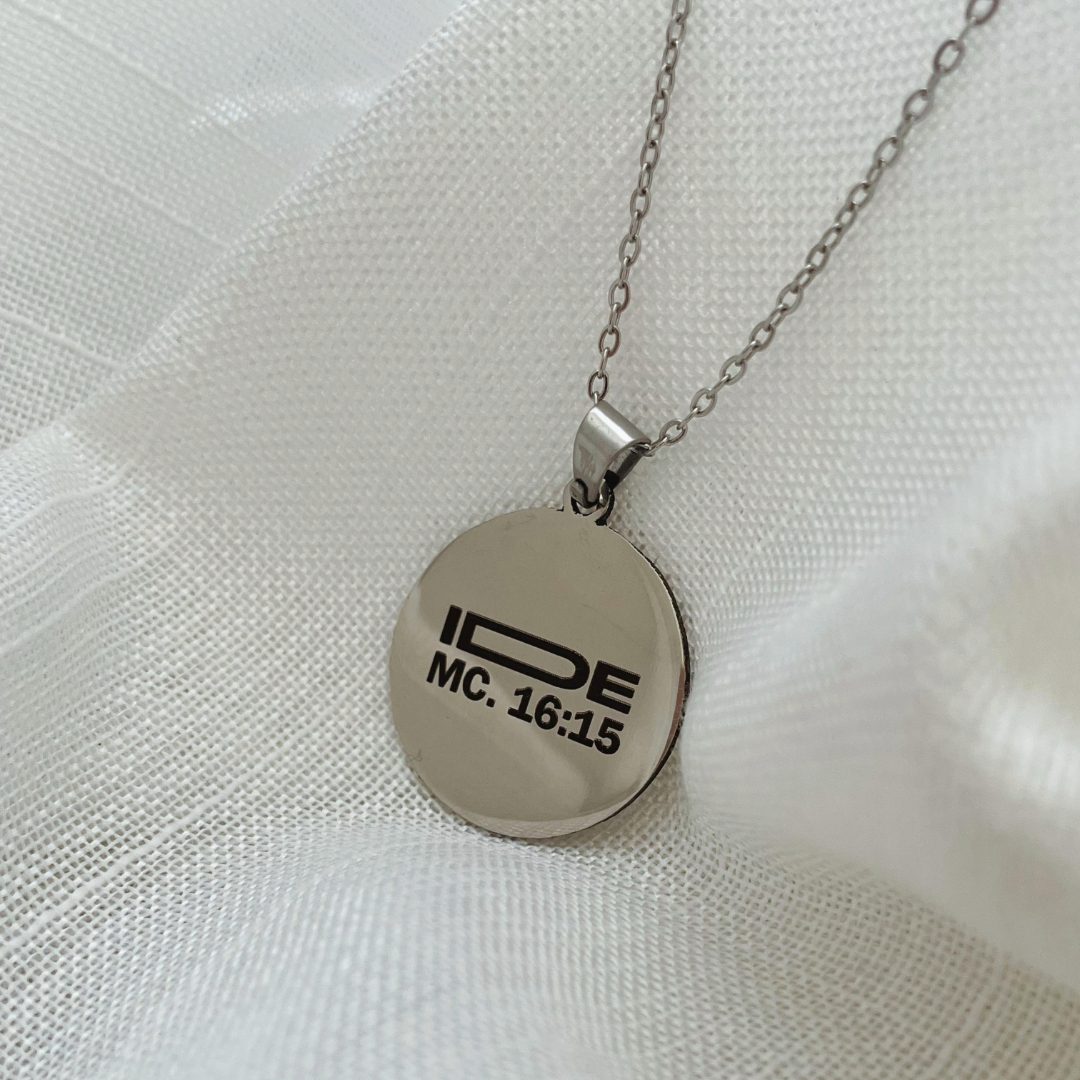 COLAR PERSONALIZADO IDE MEDALHA 25MM. 60CM DE COMPRIMENTO. AÇO INOX.