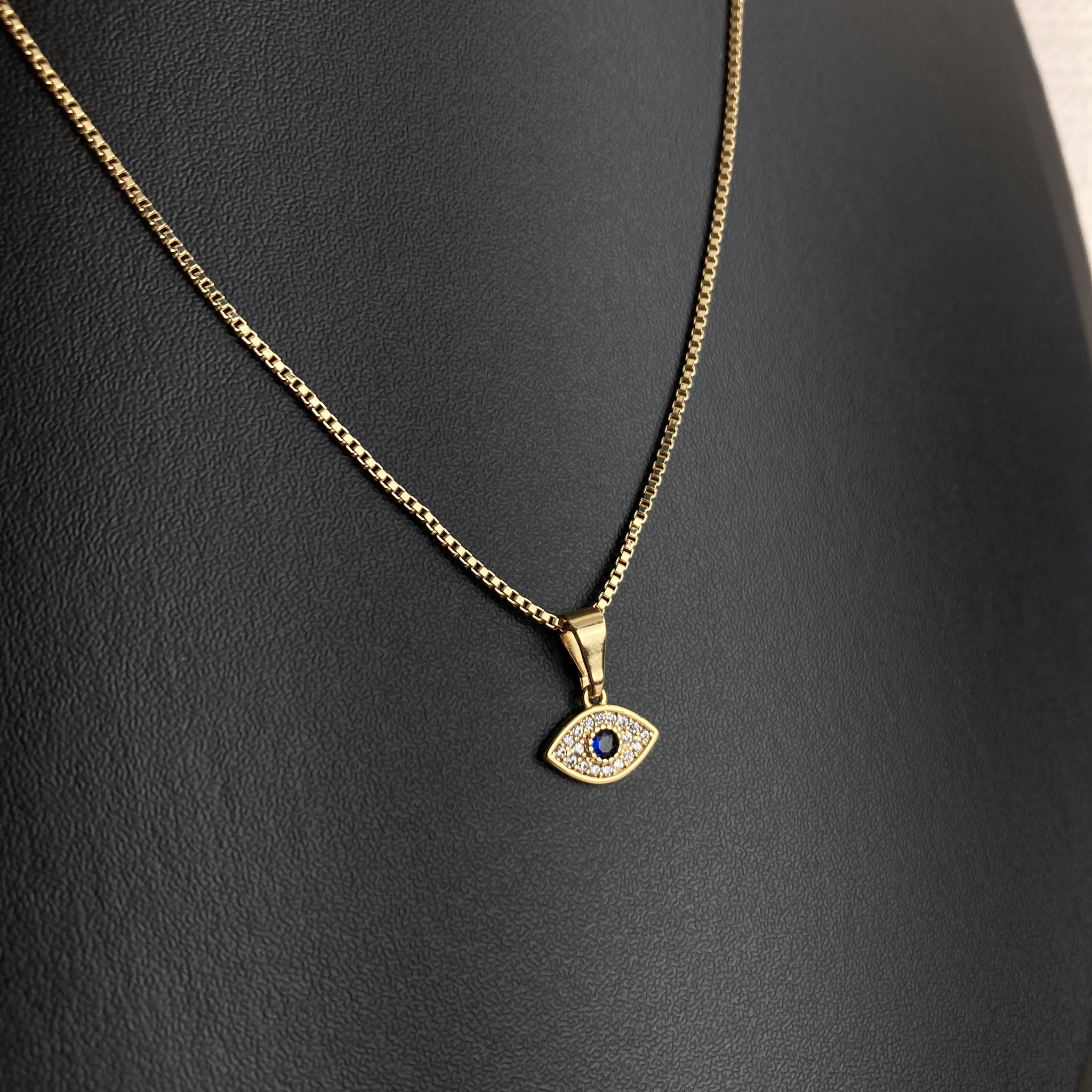 Colar Olho Grego Cravejado em Zircônias e Folheado a Ouro 18k