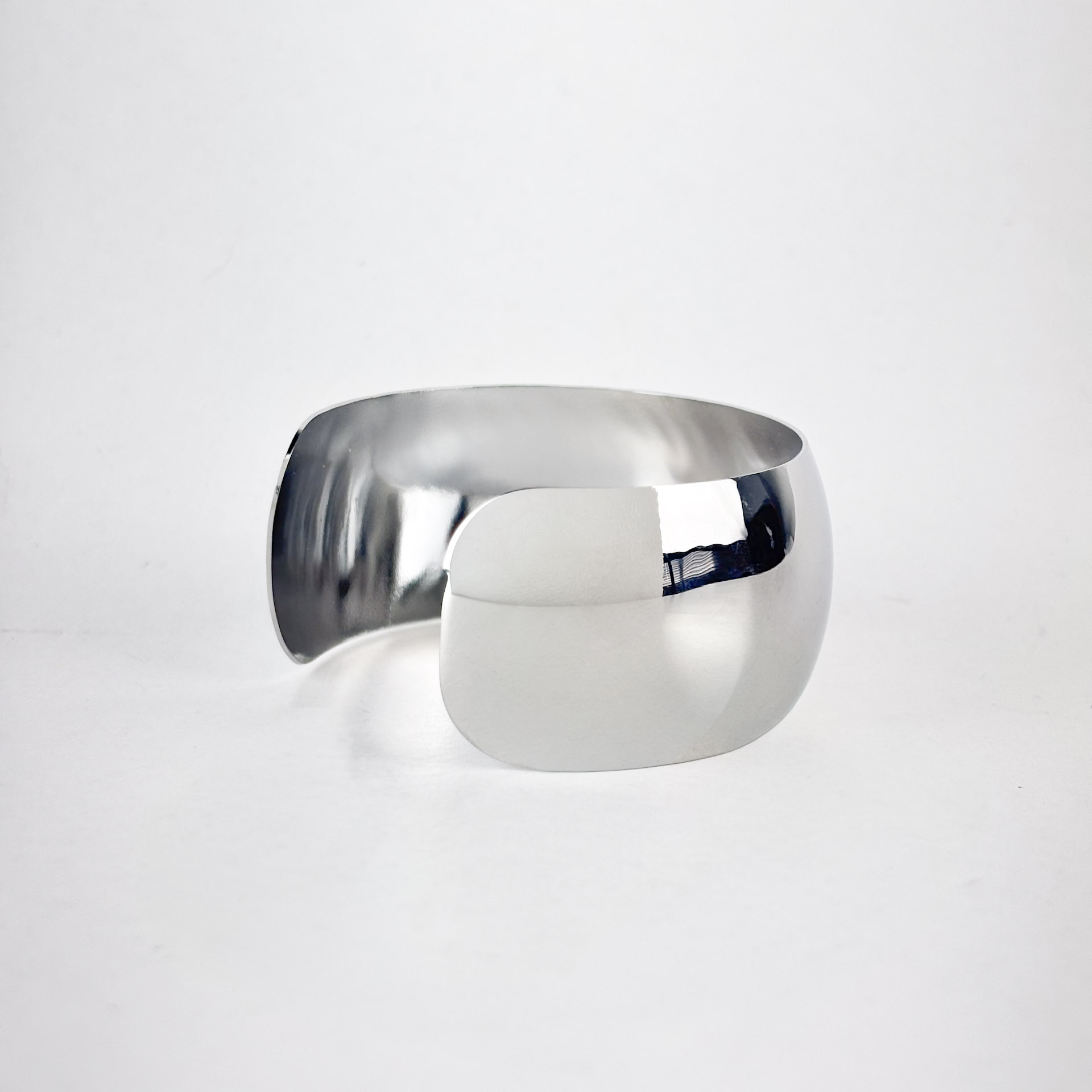 Bracelete Liso em Aço Inox 316L na Cor Prata