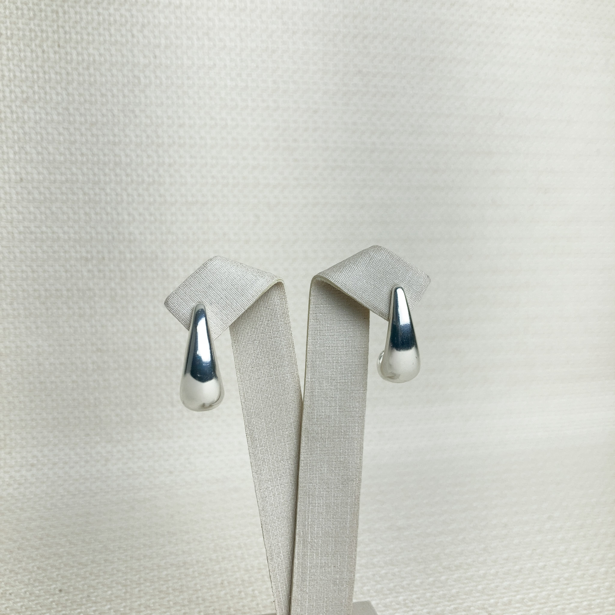 Brinco Gota Folheado a Prata