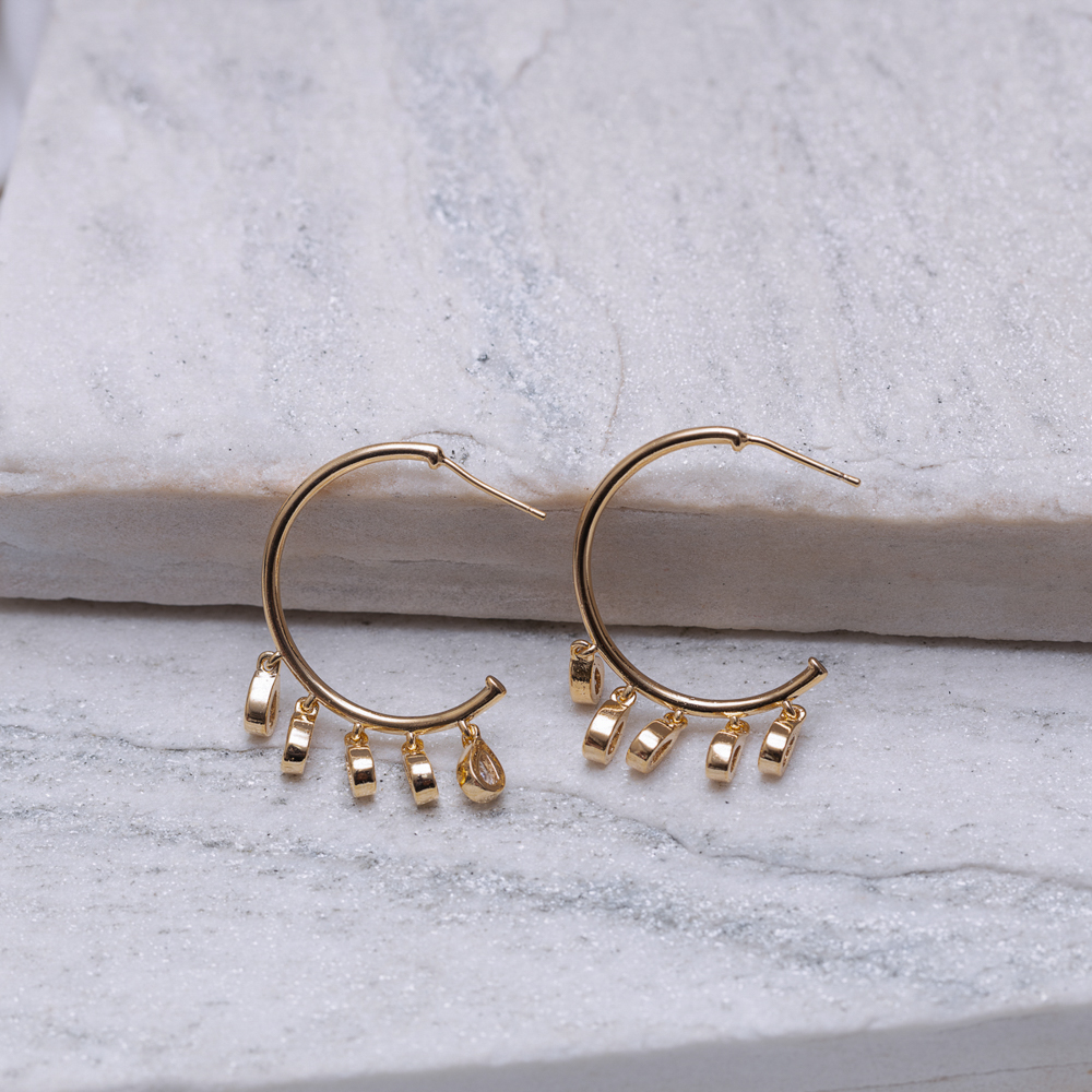 BRINCO ARGOLA PINGENTES GOTAS CRISTAIS BANHO OURO 18K