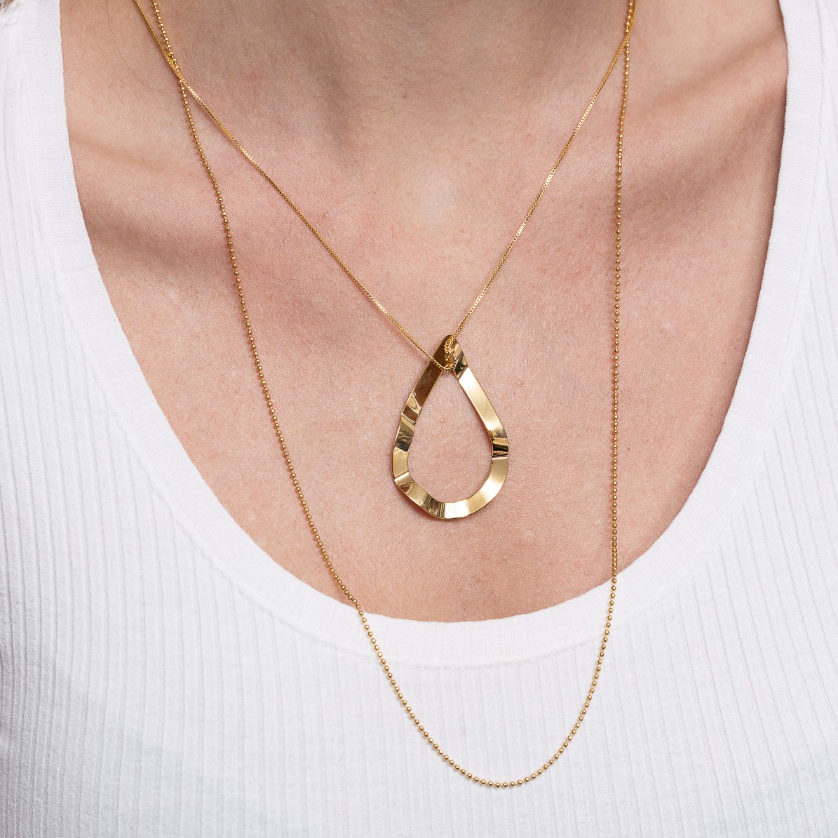 COLAR LONGO BOLINHA DIAMANTADA BANHO OURO 18K