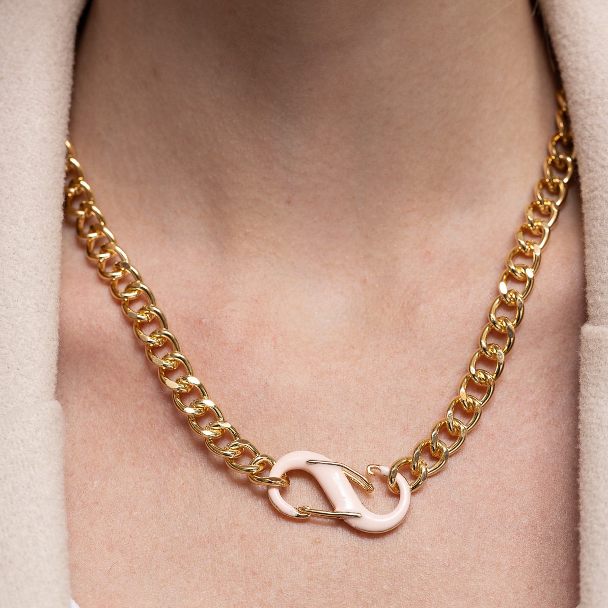 COLAR CORRENTE COM FECHO ESMALTADO ROSA BANHO OURO 18K
