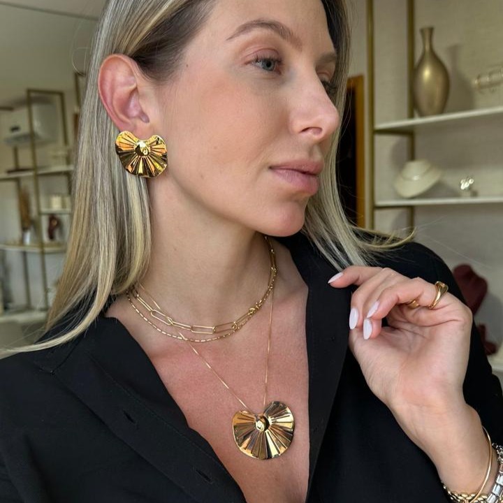 CONJUNTO VITÓRIA REGIA BANHO OURO 18K