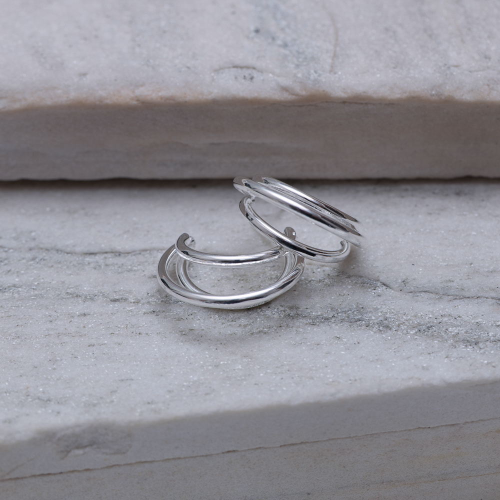 BRINCO ARGOLA TRIPLA FINA LISA BANHO PRATA BRINCO ARGOLA TRIPLA FINA LISA BANHO PRATA