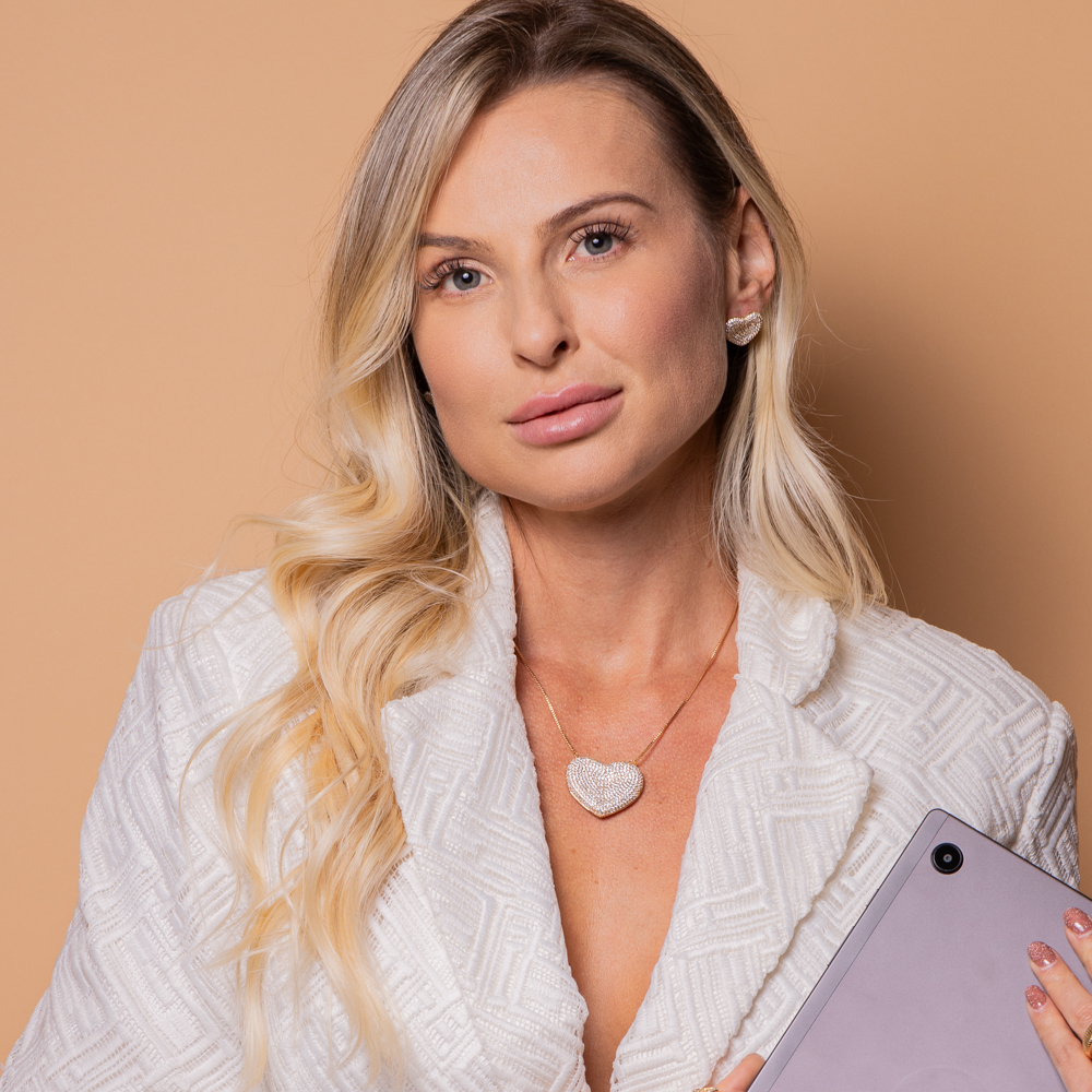 CONJUNTO CORAÇÃO CRAVEJADO COM ZIRCÔNIAS CRISTAIS BANHO OURO 18K CONJUNTO CORAÇÃO CRAVEJADO COM ZIRCÔNIAS CRISTAIS BANHO OURO 18K