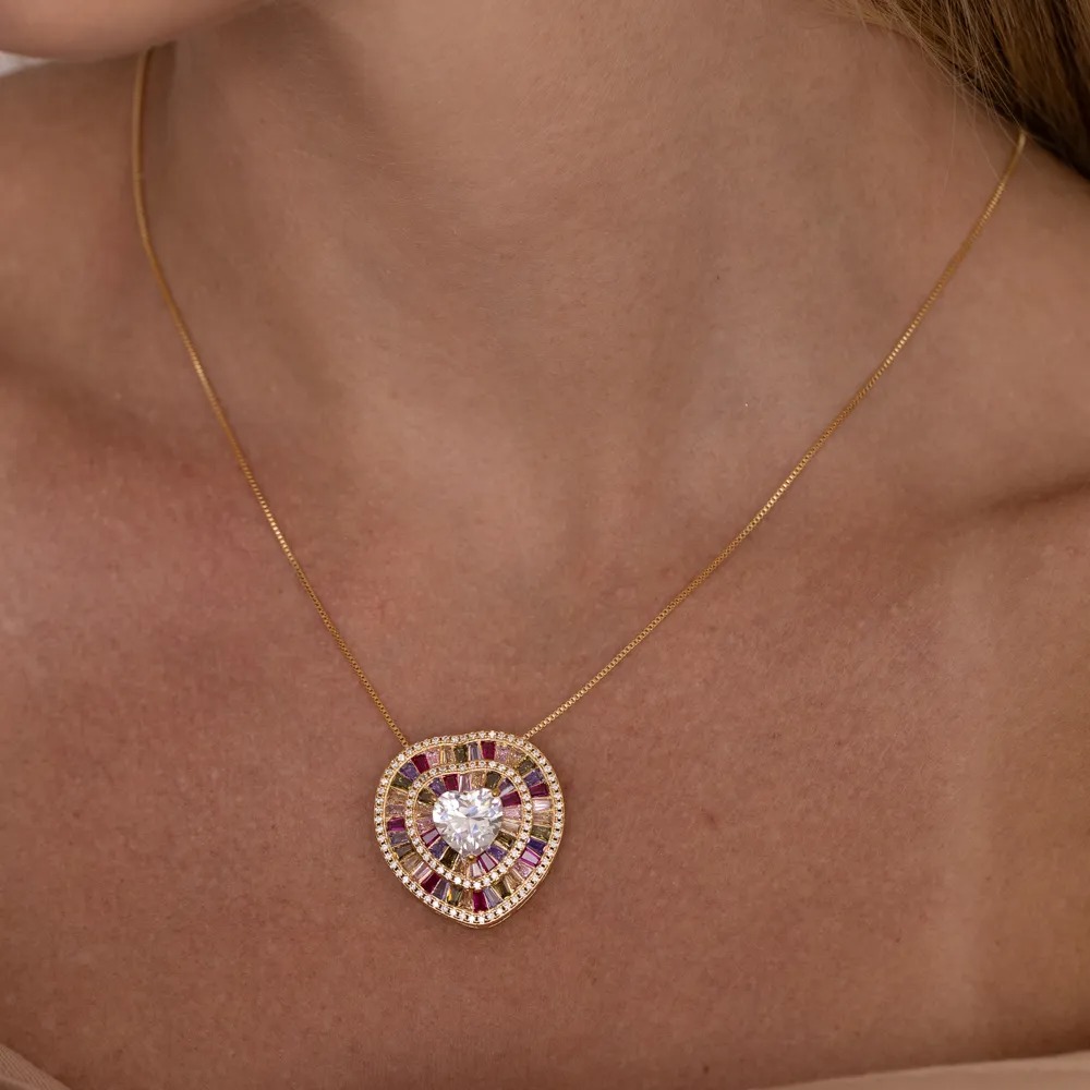 CONJUNTO CORAÇÃO GRANDE CRAVEJADO COM ZIRCÔNIAS COLORIDAS BANHO OURO 18K