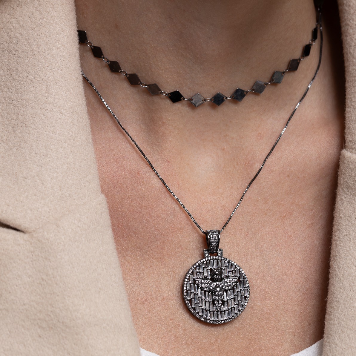 COLAR ANJO COM ZIRCÔNIAS NAVETE CRISTAIS BANHO RÓDIO NEGRO COLAR ANJO COM ZIRCÔNIAS NAVETE CRISTAIS BANHO RÓDIO NEGRO