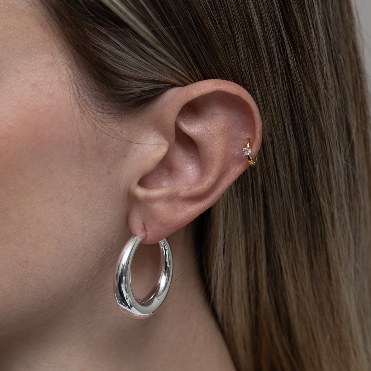 BRINCO ARGOLA MEIA LUA BANHO PRATA BRINCO ARGOLA MEIA LUA BANHO PRATA